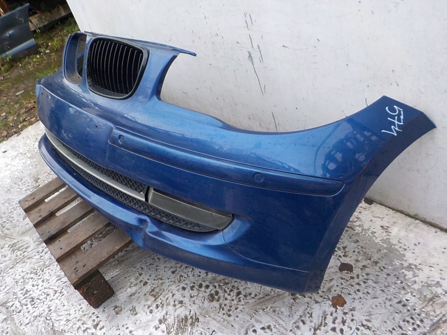 573 BMW 1 E81 E87 LIFT Stoßstange vorne vorne