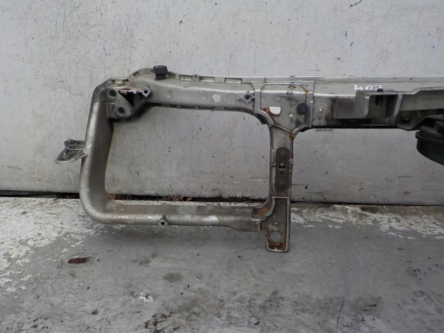 402 CHRYSLER 300 C support panel for radiators sider pillar