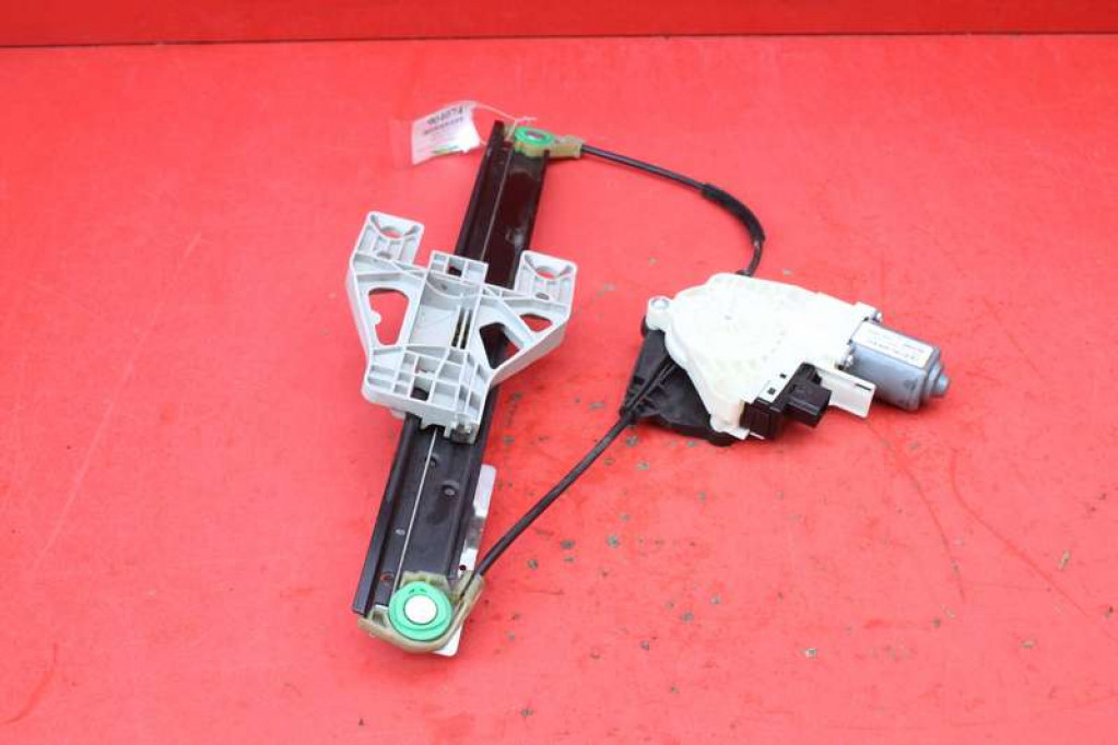 window regulator right rear part 8K0839462A AUDI A4 B8 KOMBI 07-11