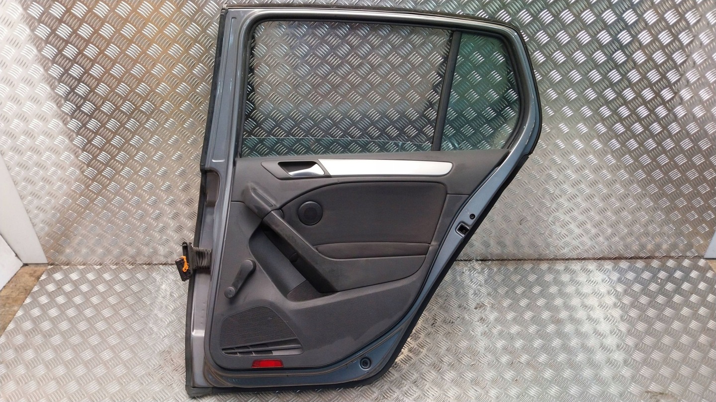 Tür heck rechts VW GOLF VI 08