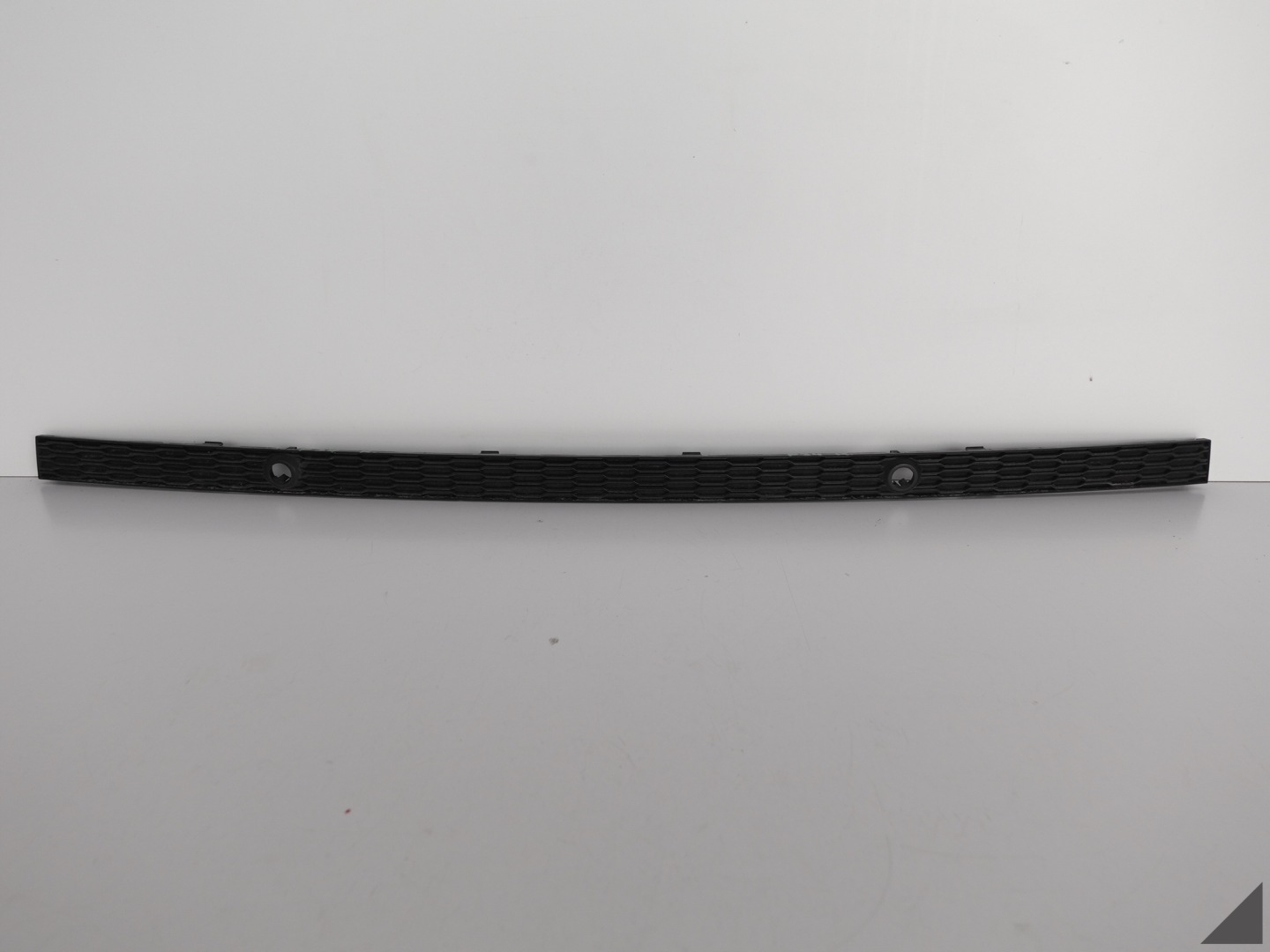 AUDI Q8 4M8 S-LINE bumper moulding grid rear part
