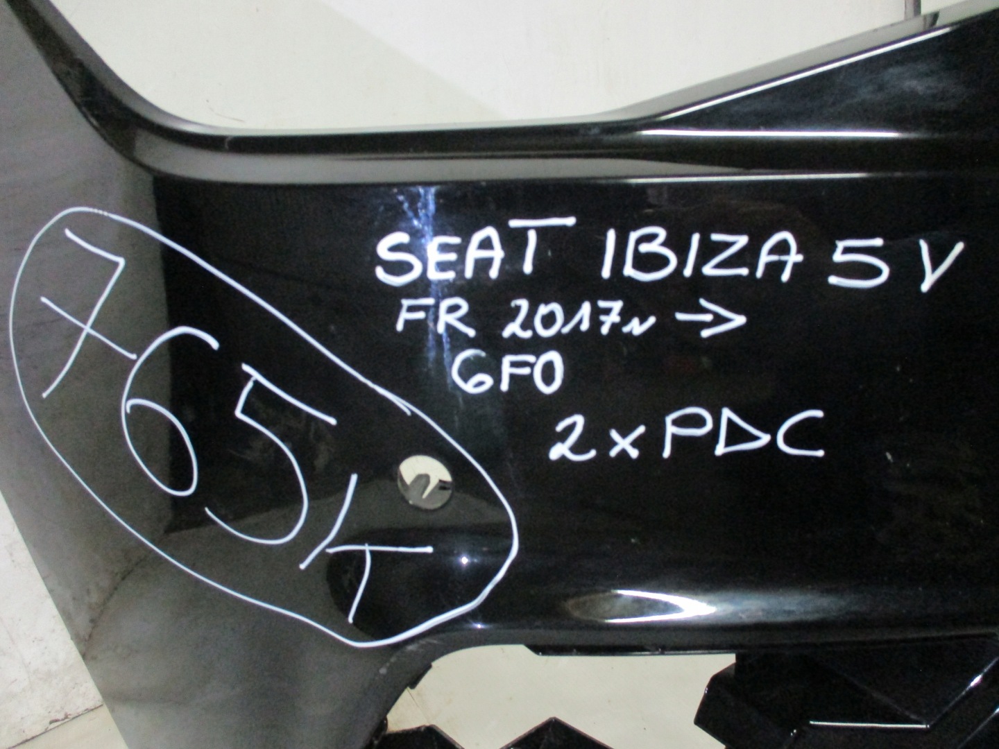 bumper front front Seat Ibiza 5 V FR 2017r- 6F0 2xPDC