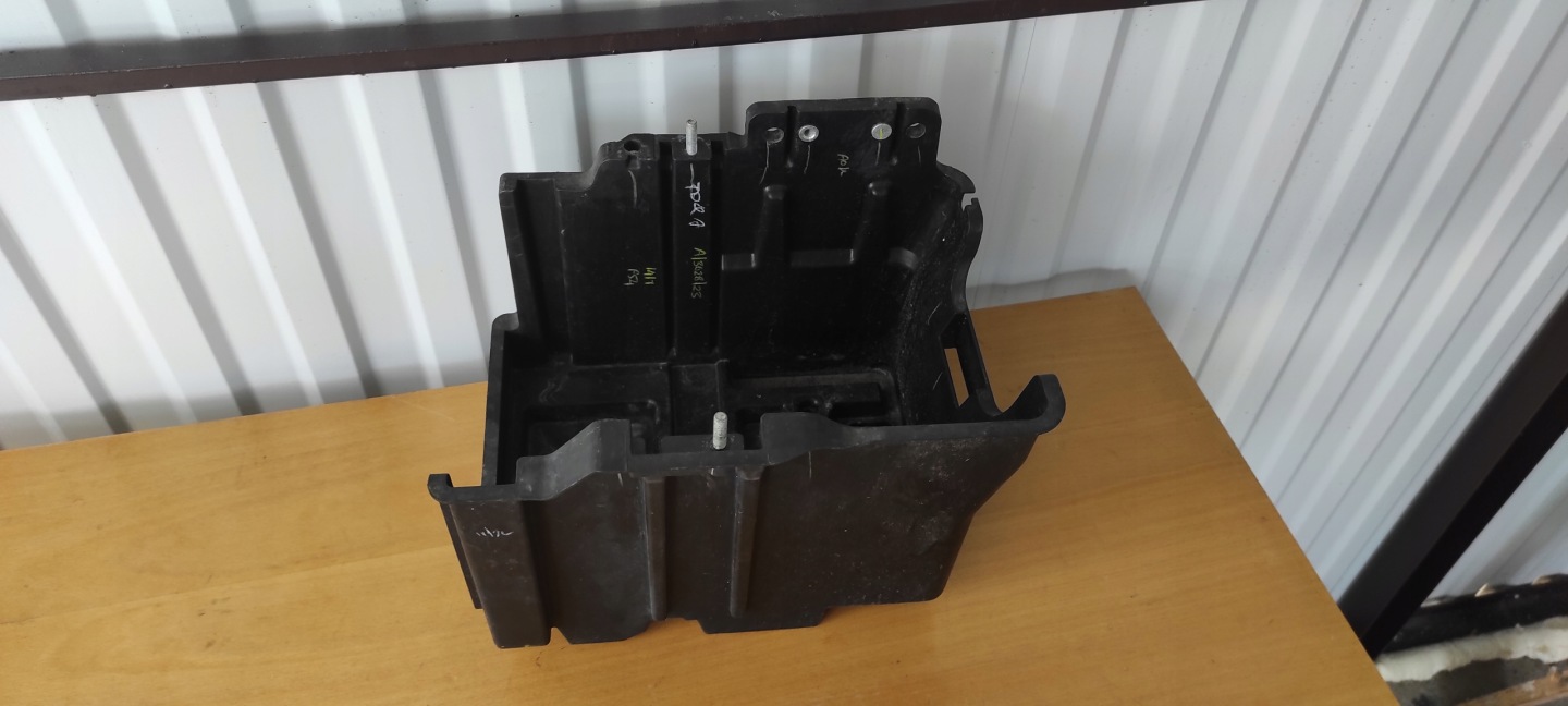 obal akumulátoru FORD ECOSPORT MK2 15 1.0 EB FN15-10723-AA