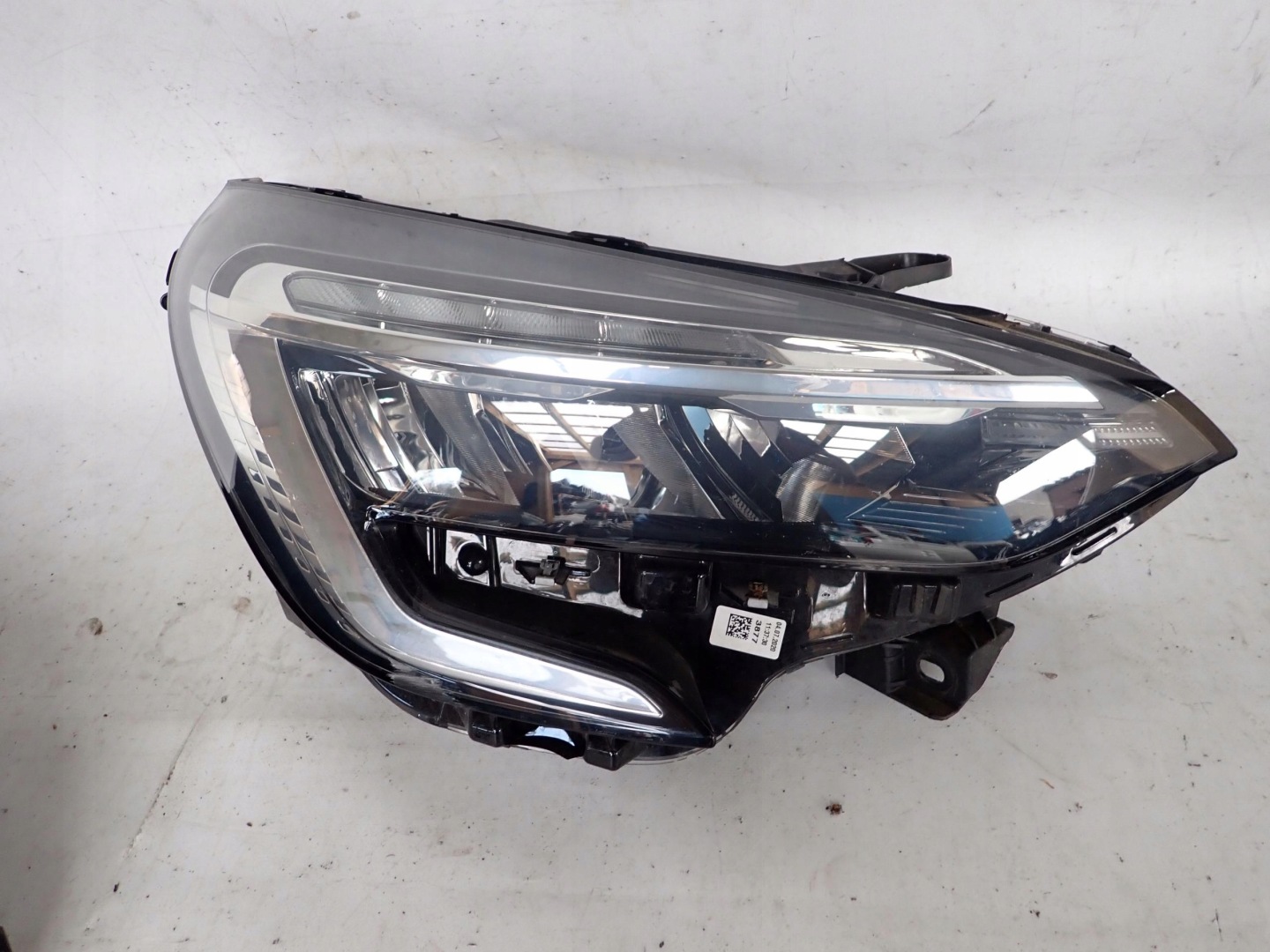 RENAULT CLIO V 5 19- light right front front FULL LED 260100902R