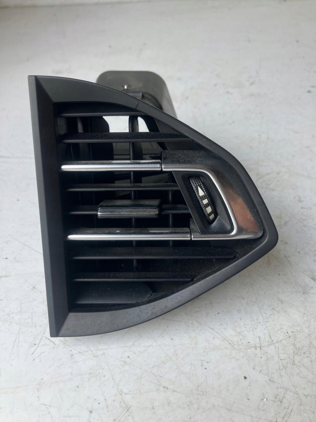 grid air conditioning devices central right PEUGEOT 308 T9