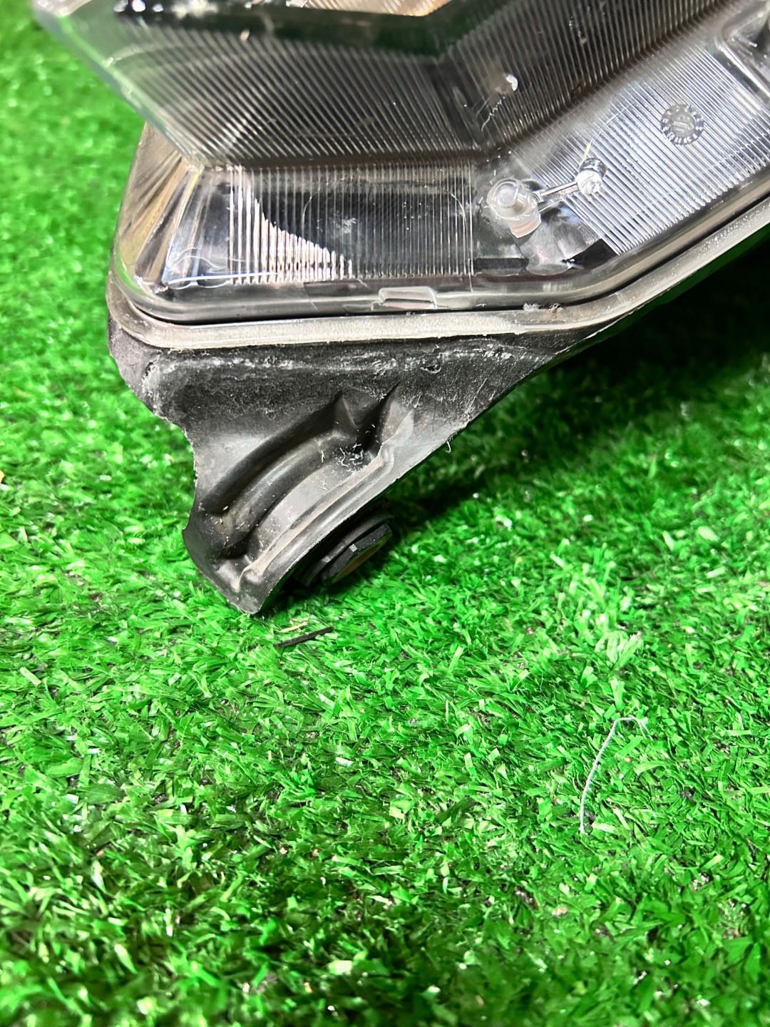 REFLEKTOR levý SKODA FABIA III čočka LED