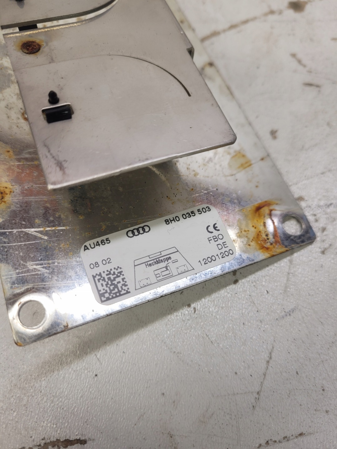 antenna amplifier AUDI A4 B6 CABRIO 8H0035503