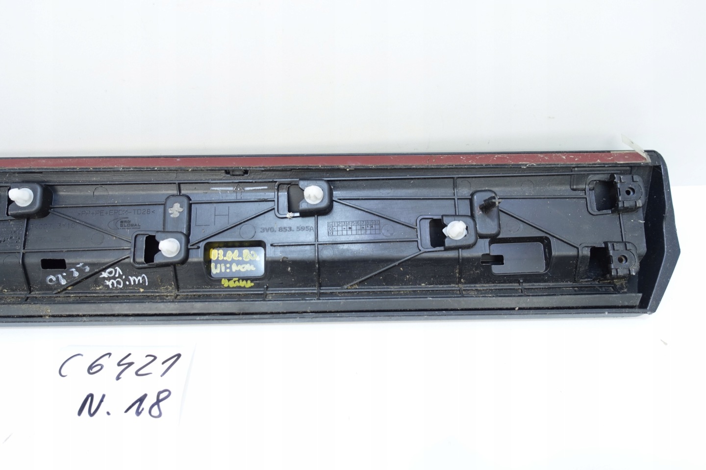 moulding door left rear part SKODA SUPERB III 3V0