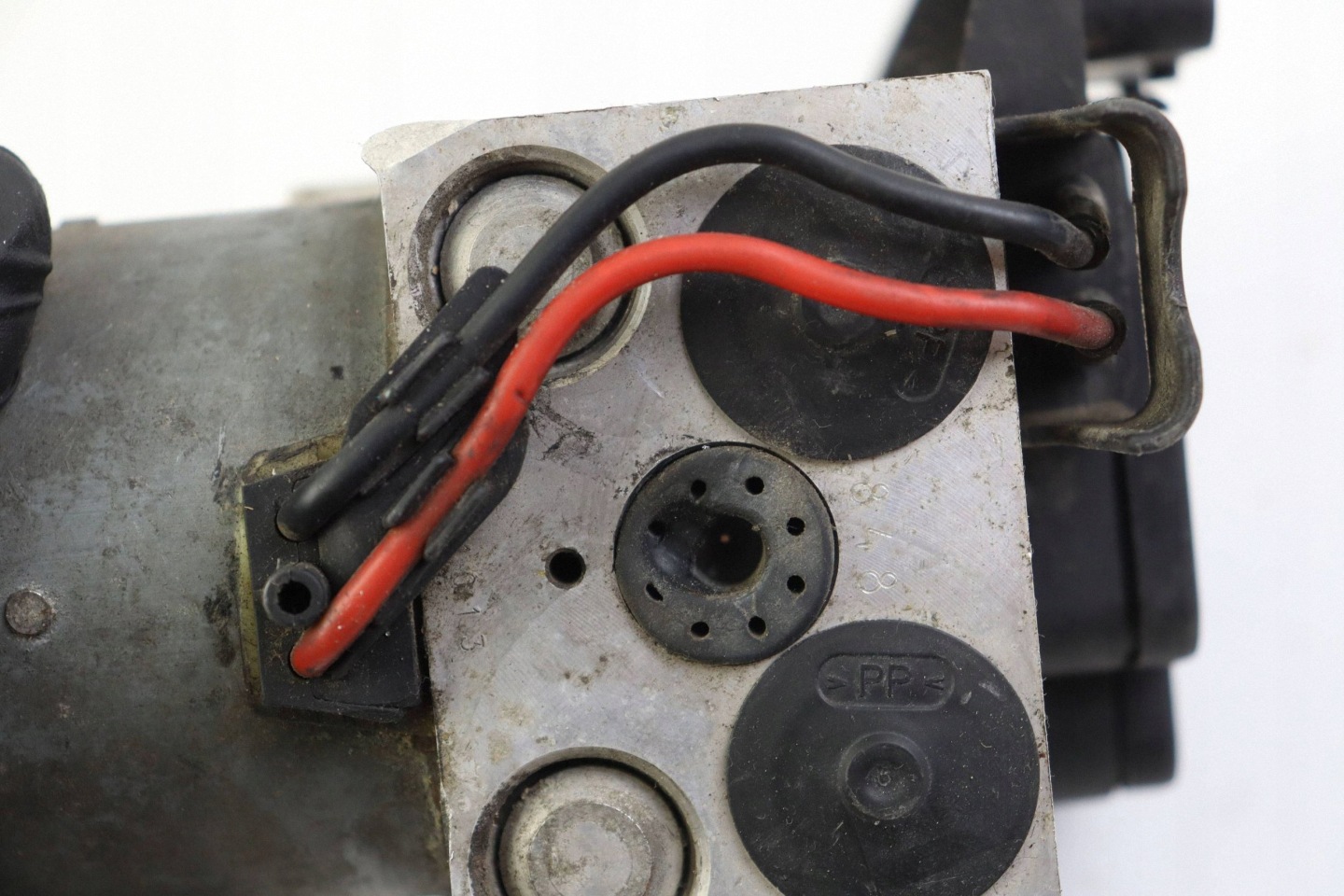 VW PASSAT B5 pump control unit ABS 8E0614111AT 0265202402