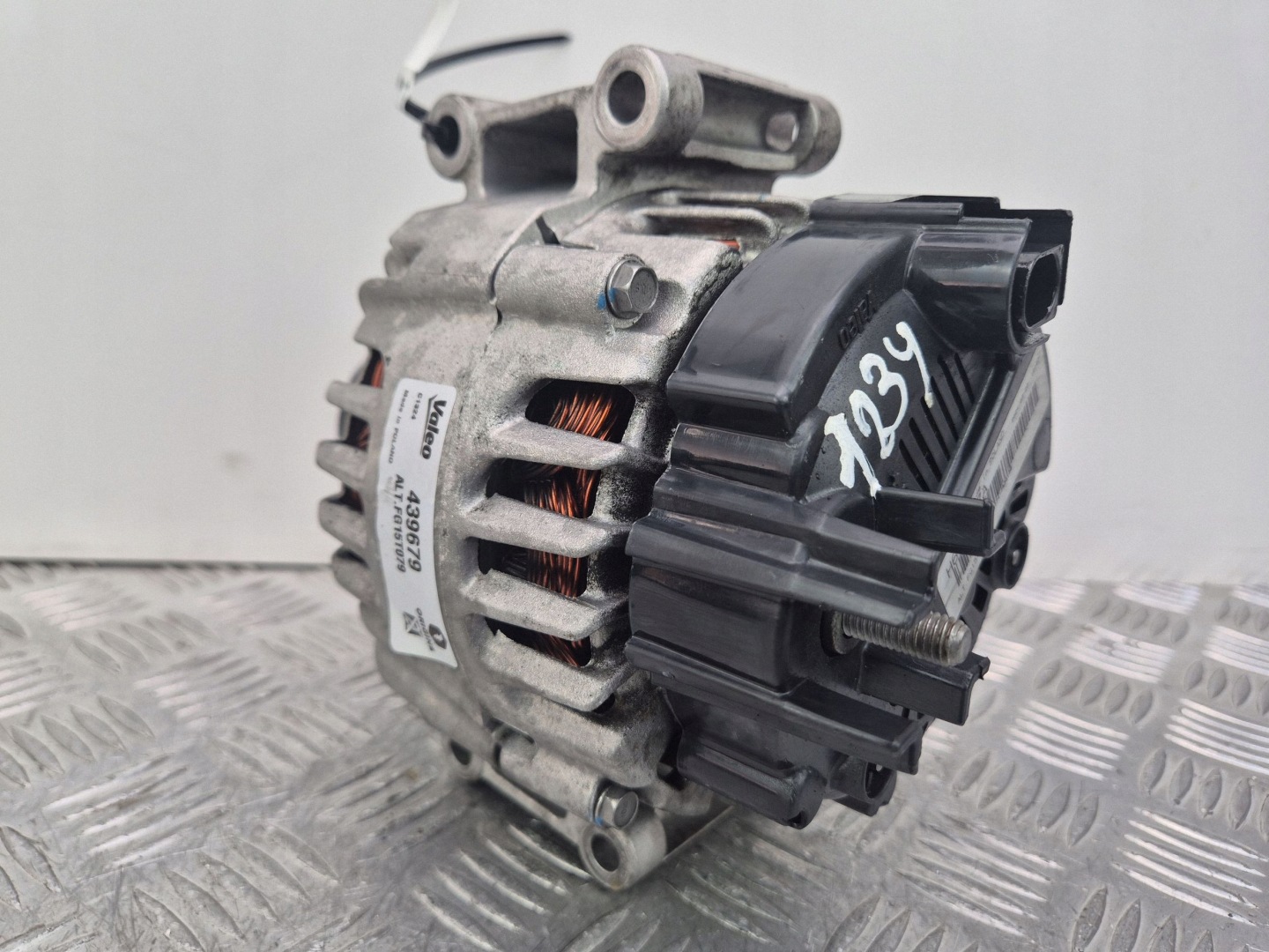Mercedes C200 CGI C204 1.8 Alternator A0009063000