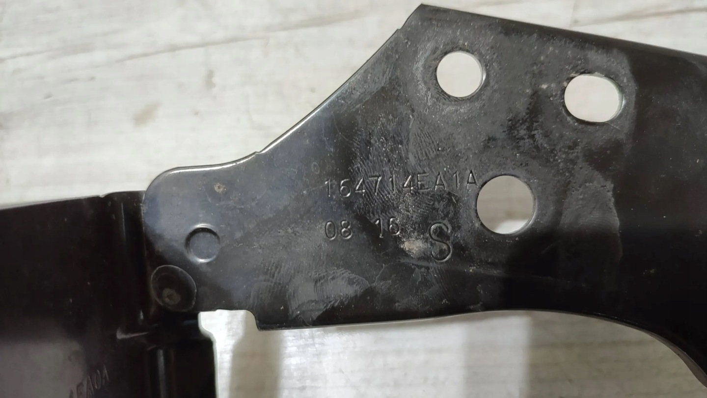 Nissan Qashqai 16r 1.5dci Support plaque pompy abs