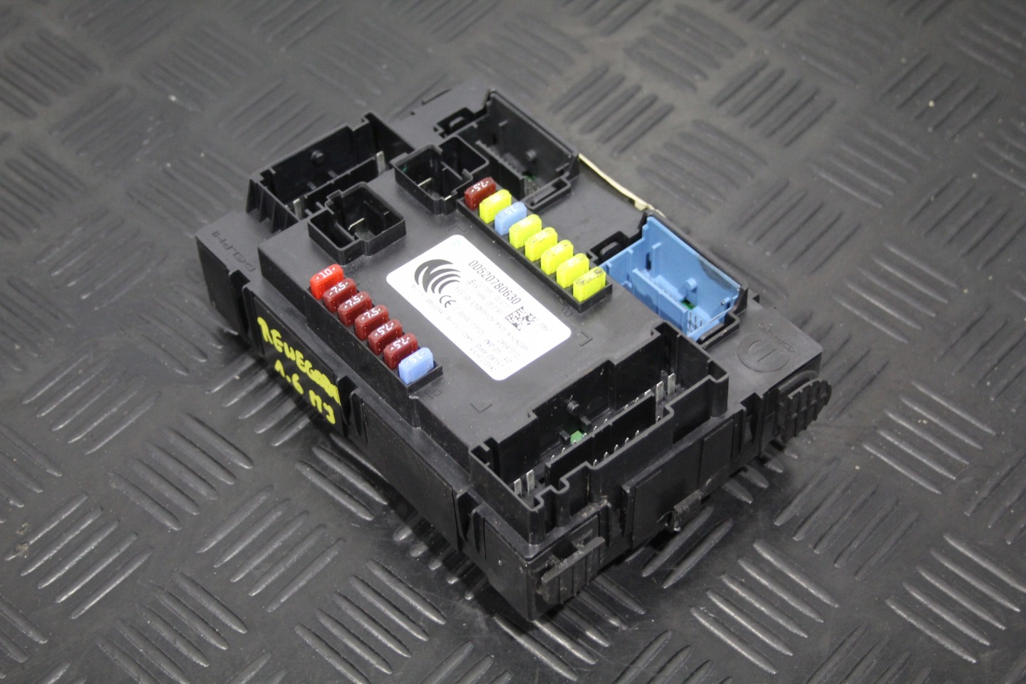 MODULE FUSIBLES JEEP RENEGADE 00520780630