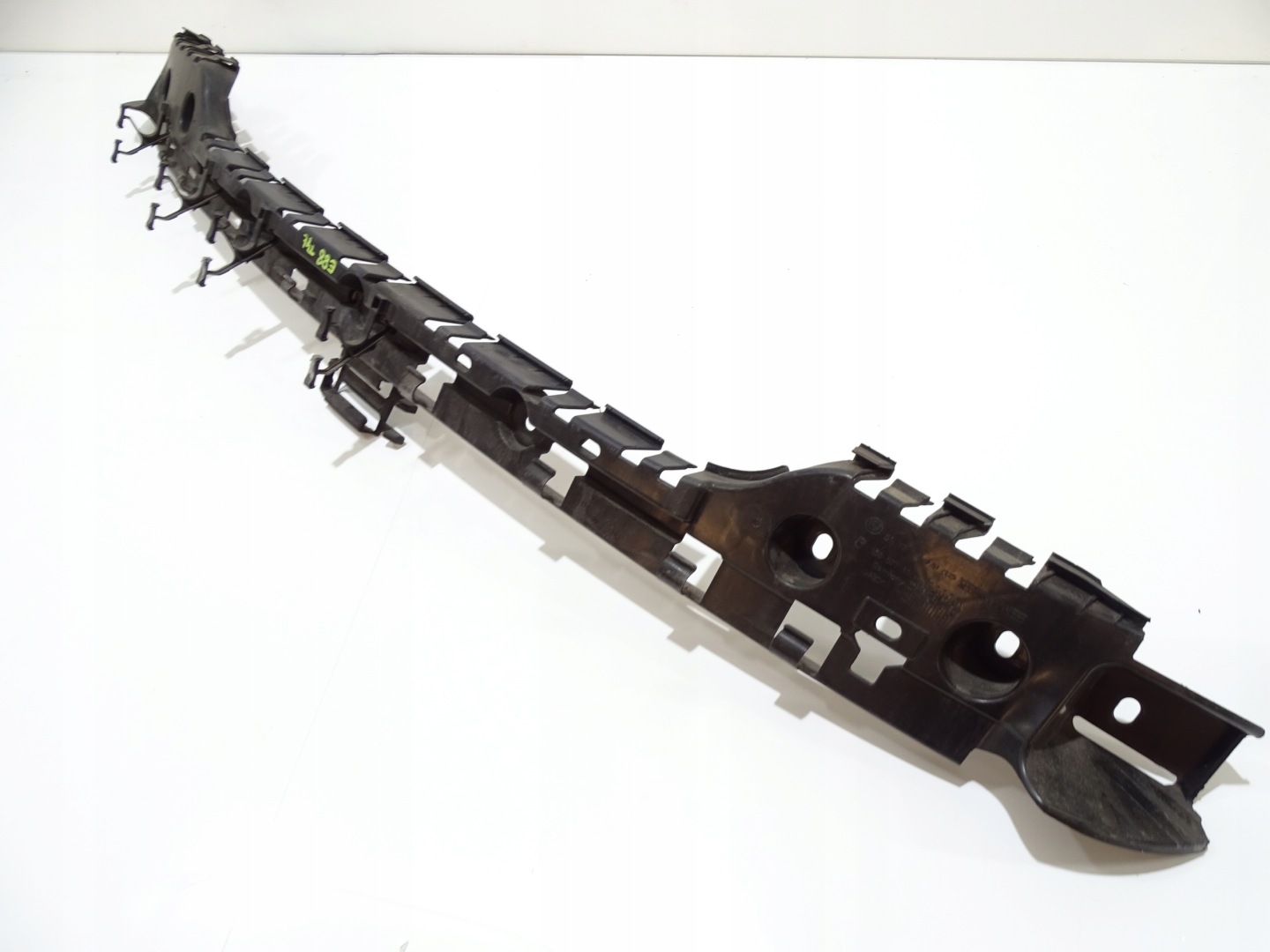 bumper bracket central rear part BMW E88 OE 7170665