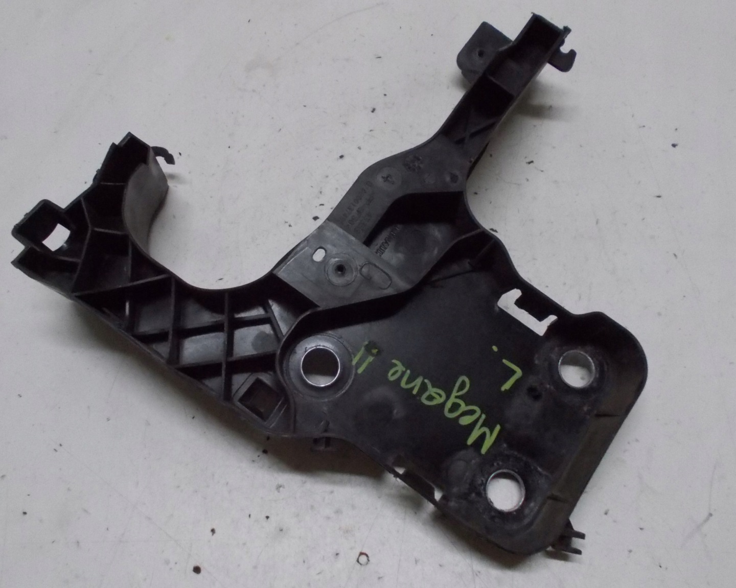 RENAULT MEGANE II CABRIO 2.0 07R bumper bracket left front 8200137495