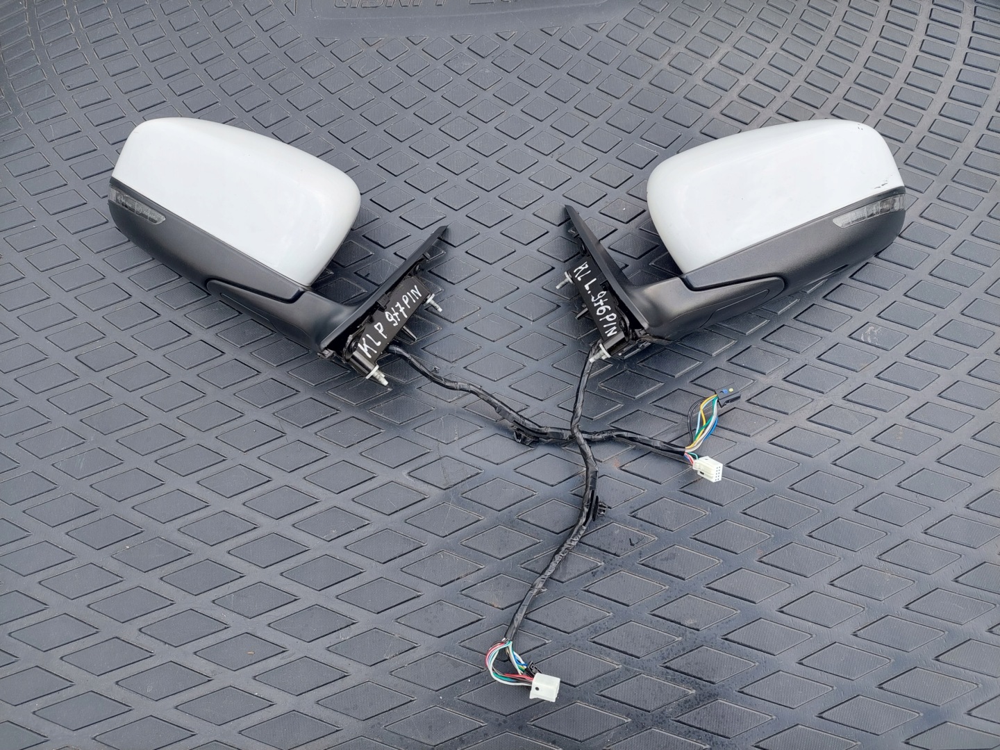 mirror left 9+6 PIN JEEP CHEROKEE KL