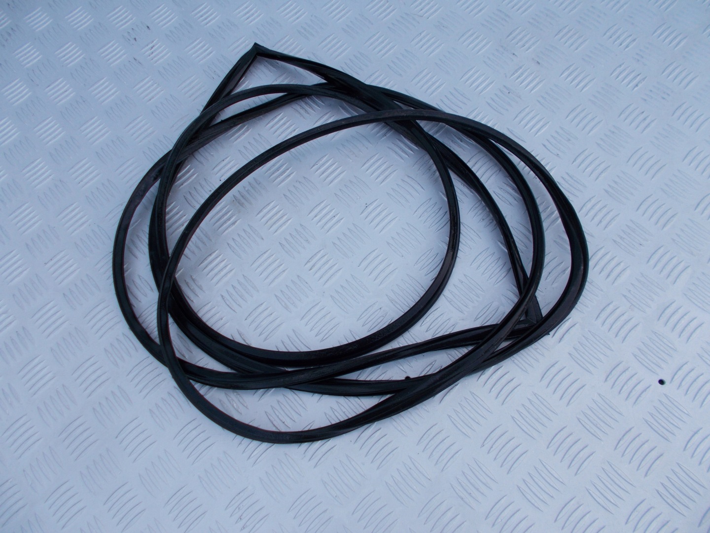 Mercedes Sprinter 906 VW CRAFTER gasket windows czolowej OEM original