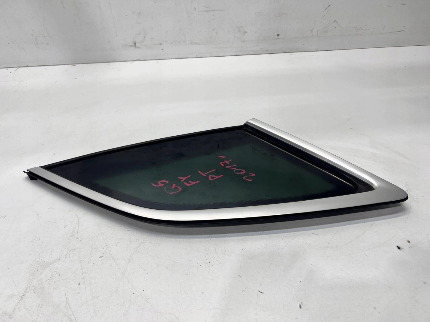 window bodywork right rear part AUDI Q5 FY 2017R 80A845298J