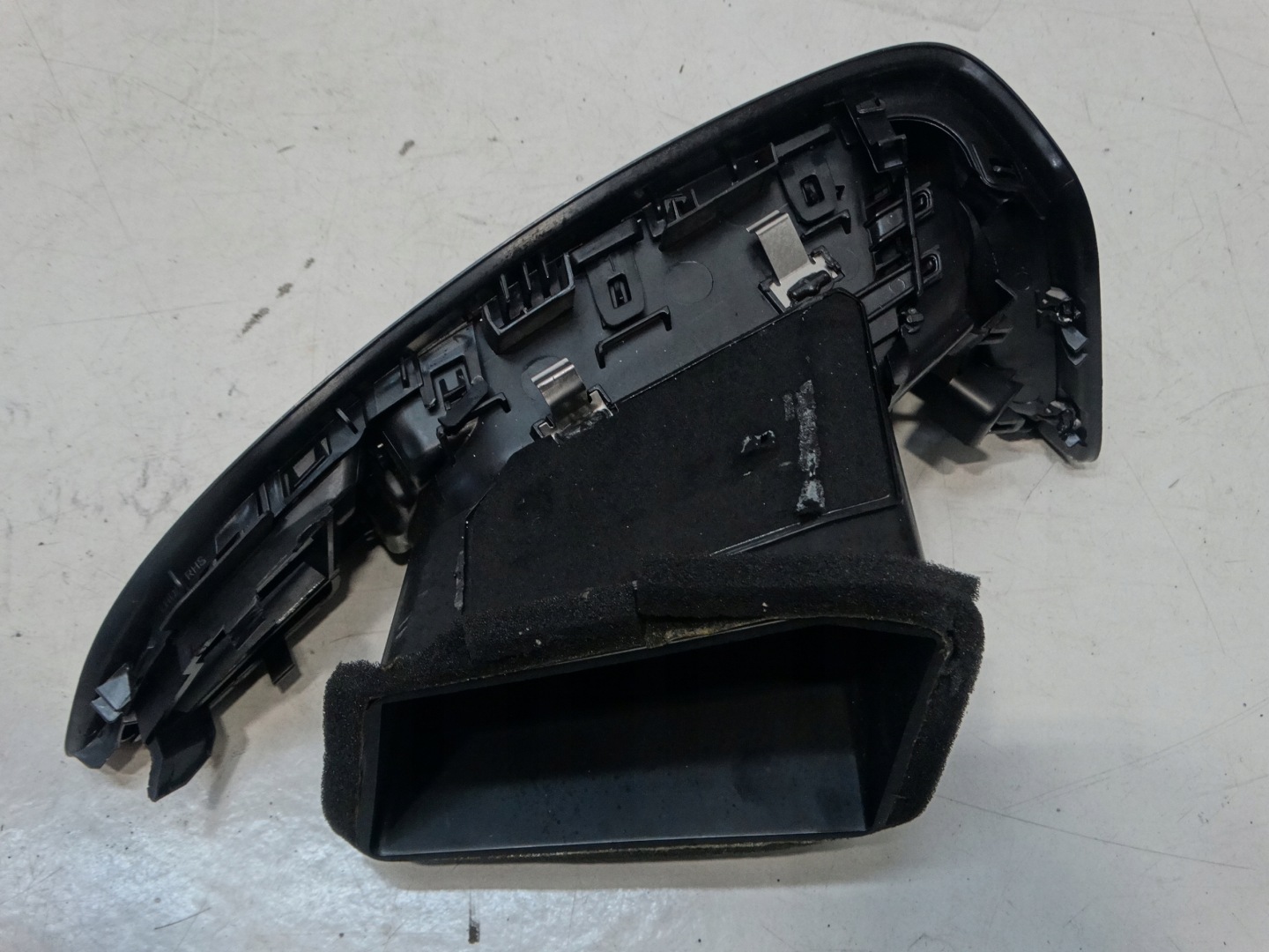 grid air conditioning devices right front FORD FOCUS MK3 LIFT 17R. BM51-018B08