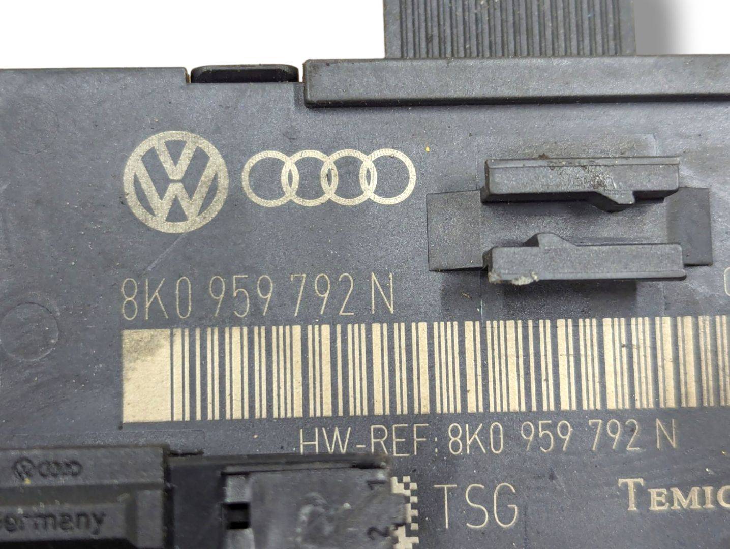 module door front right side Audi A4 B8 2010 8K0959792N