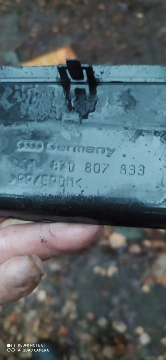 lišta nárazníku záď AUDI A2 8Z0807833