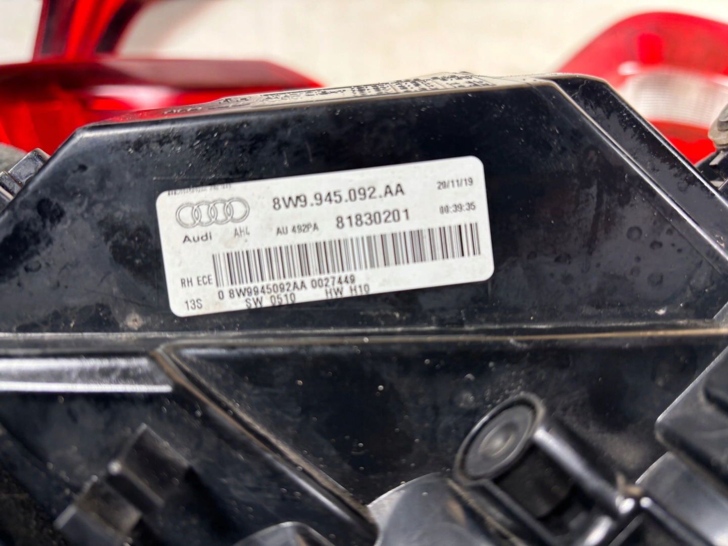 Audi A4 B9 light rear part rear 8W9945092AA