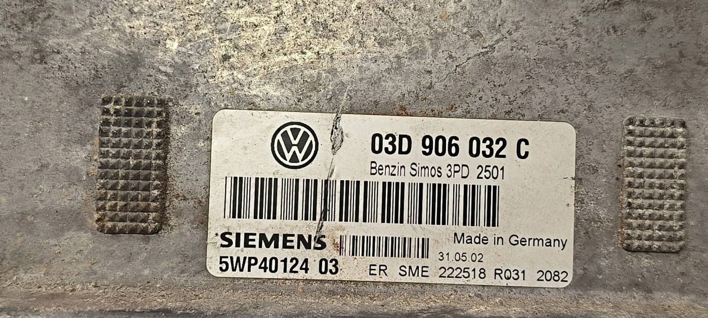 computer Motore ECU 03D906032C 1.2 VOLKSWAGEN POLO 9N