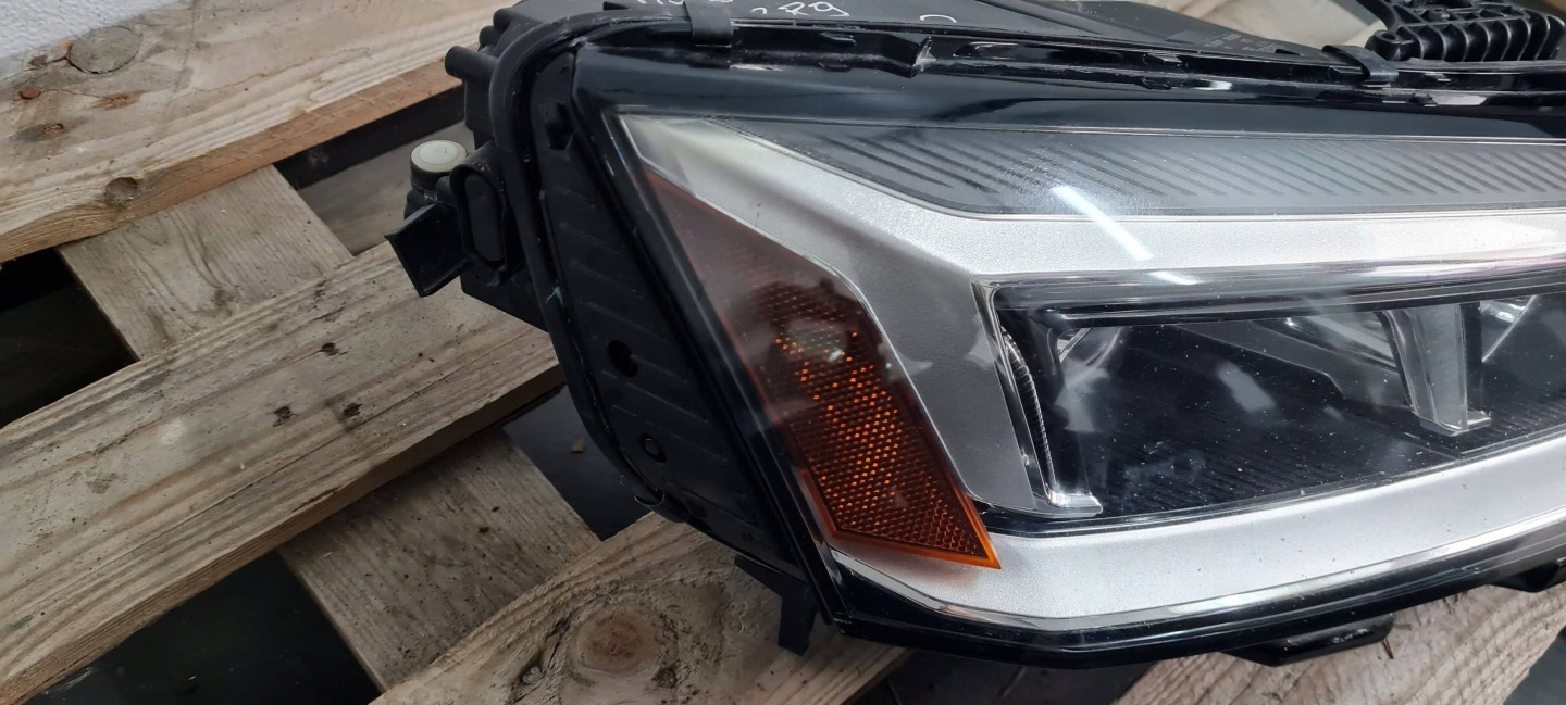 A5 8W S5 light FULL LED right right front USA ORG 8W6941034F