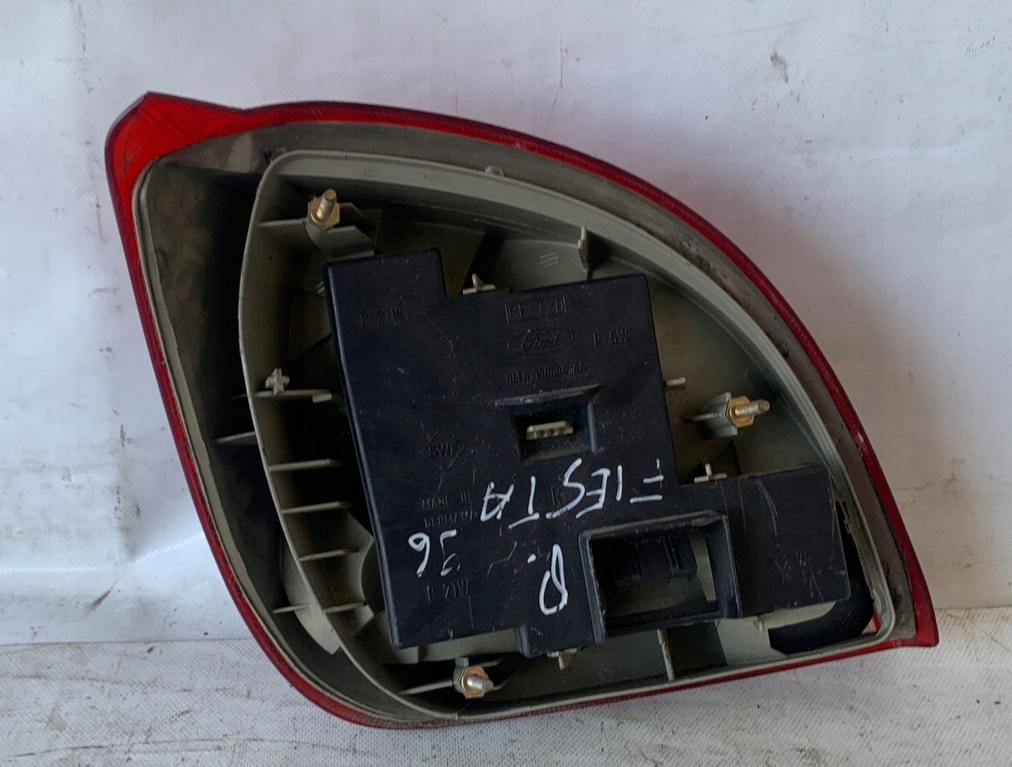 # light right rear part rear FORD FIESTA MK4