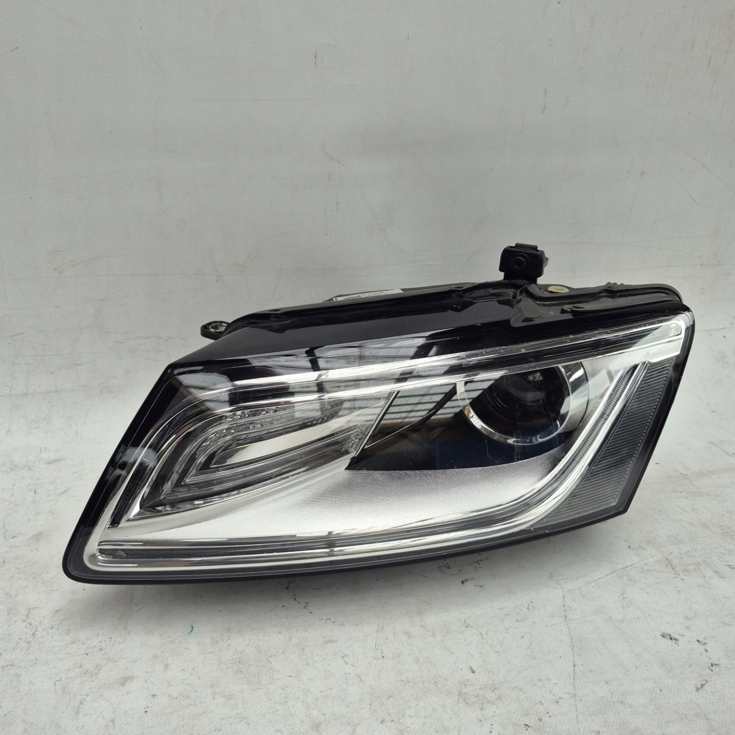 AUDI Q5 8R0 LIFT 12-16 light left front front XENON 8R0941043C