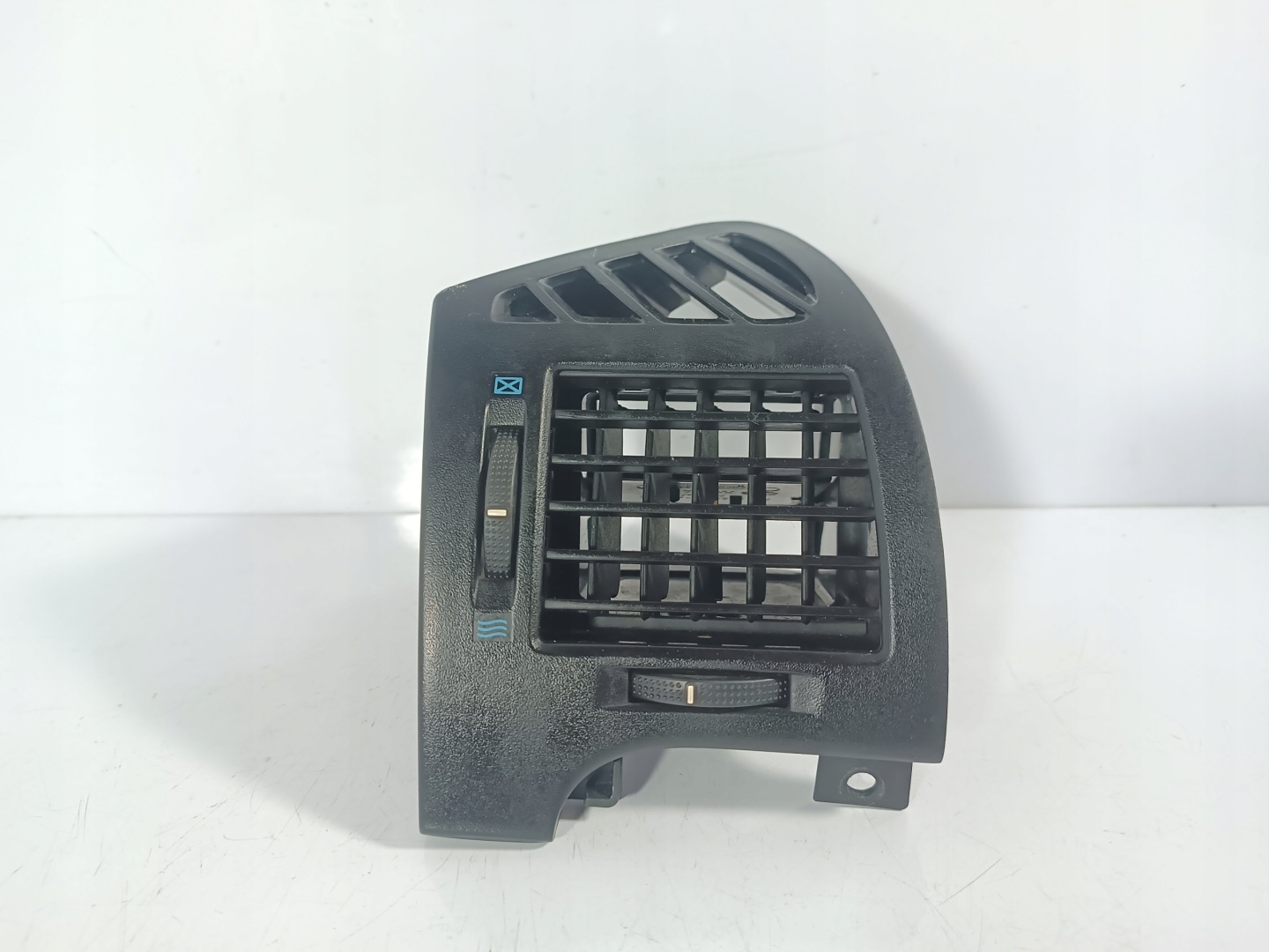 Hyundai Sonata V 5 grid air conditioning devices air left driver´s