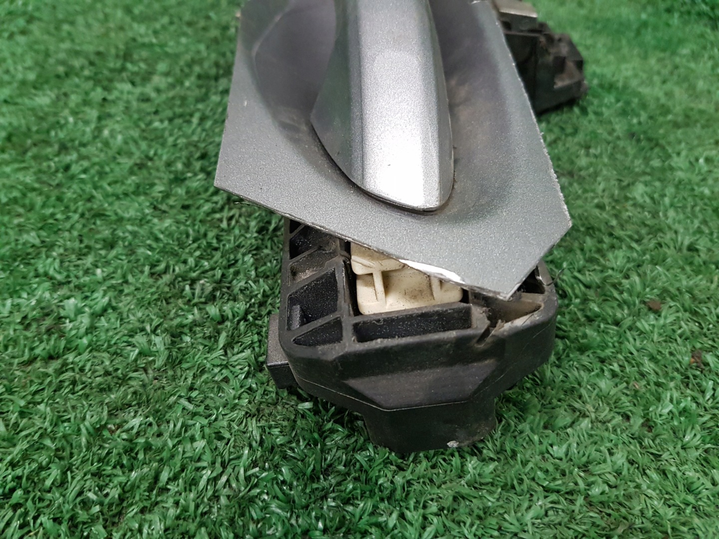 handle left rear exterior MERCEDES-BENZ C-KLASA W204