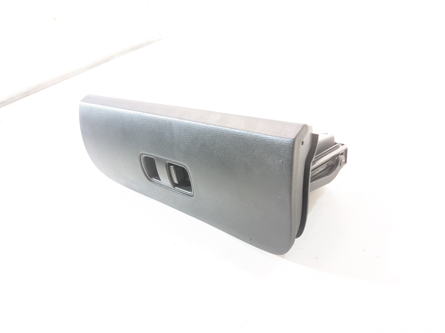 plato passenger compartment OE 4D84735110 Kia Carnival 06-15