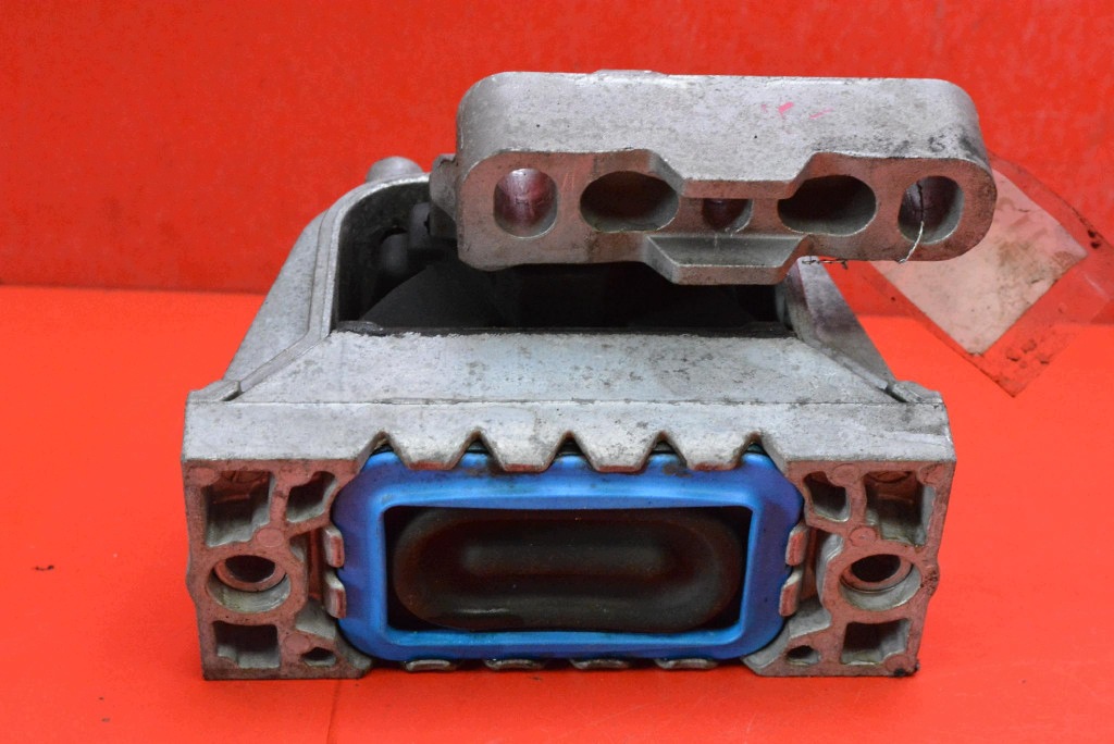 holder engine mount right 1K0199262CR VW PASSAT B7 2.0 TDI 140 KM 10-15
