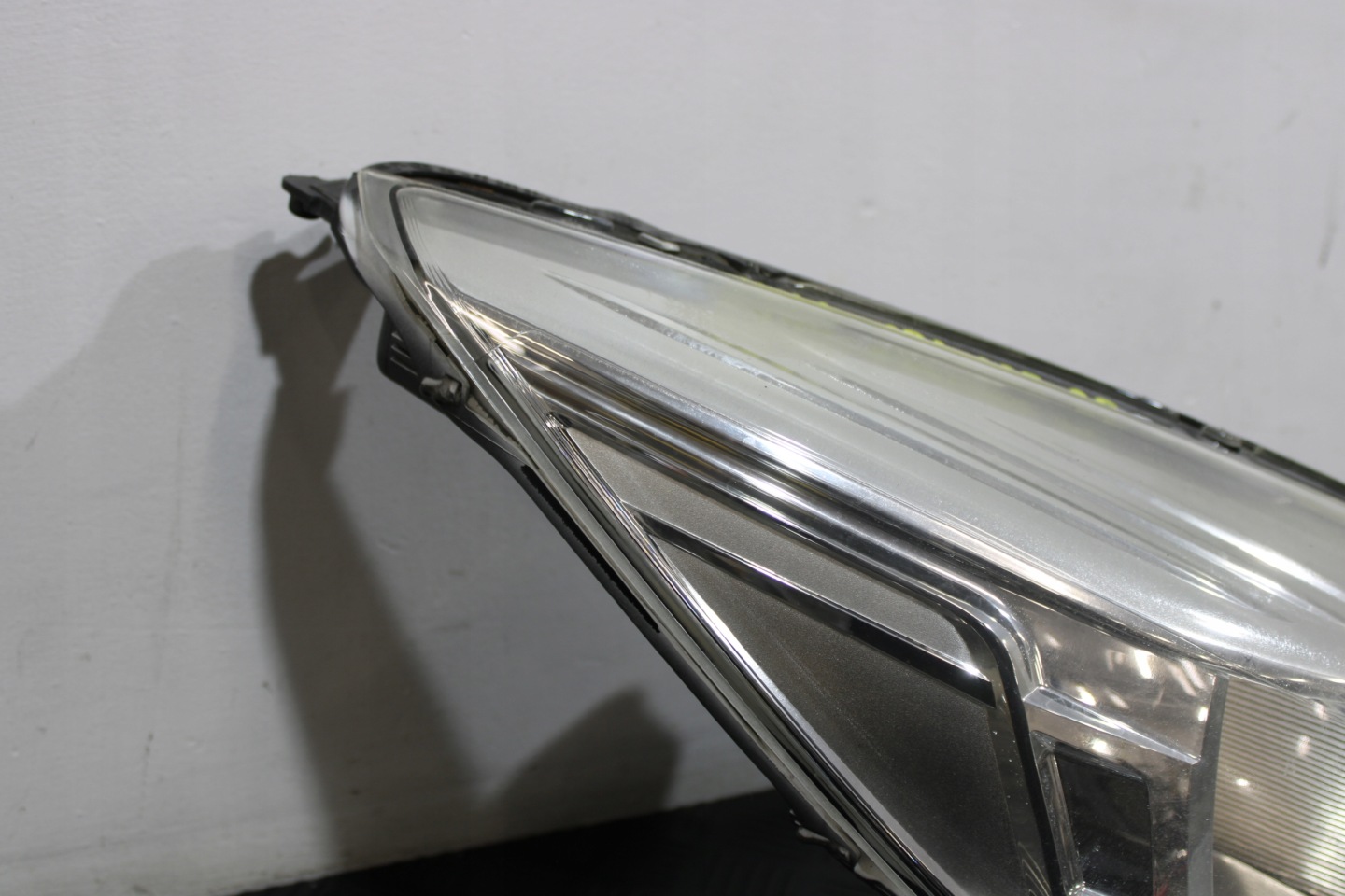 light right front CV44-13W029-AE FORD KUGA MK2