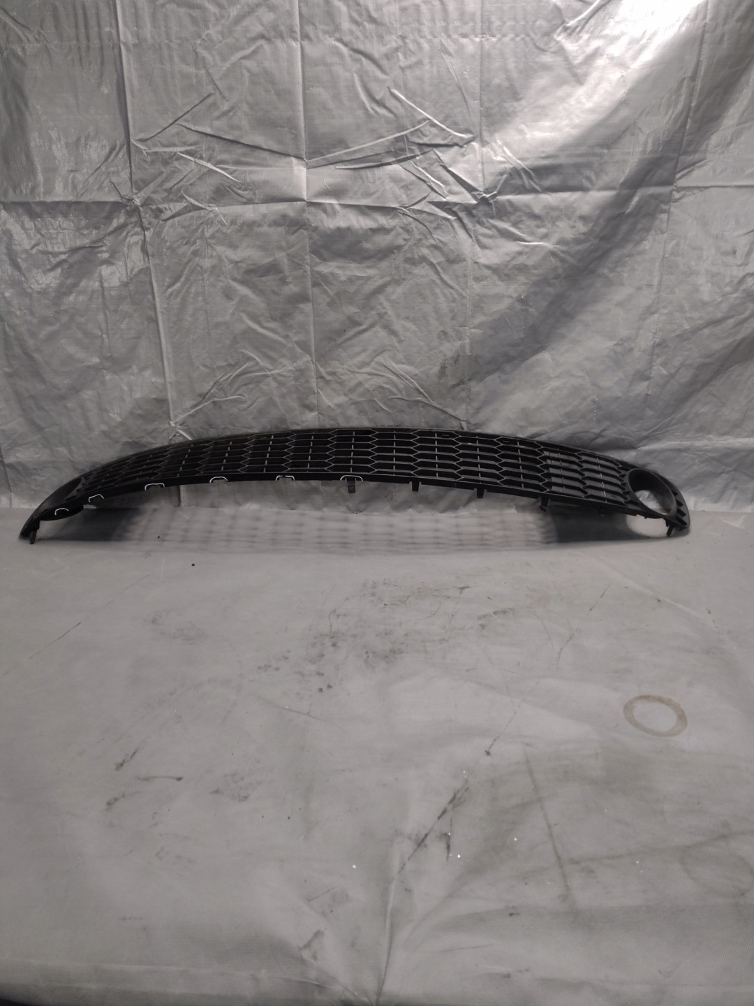grid grille W bumper 8200700247 RENAULT THALIA II 10r.