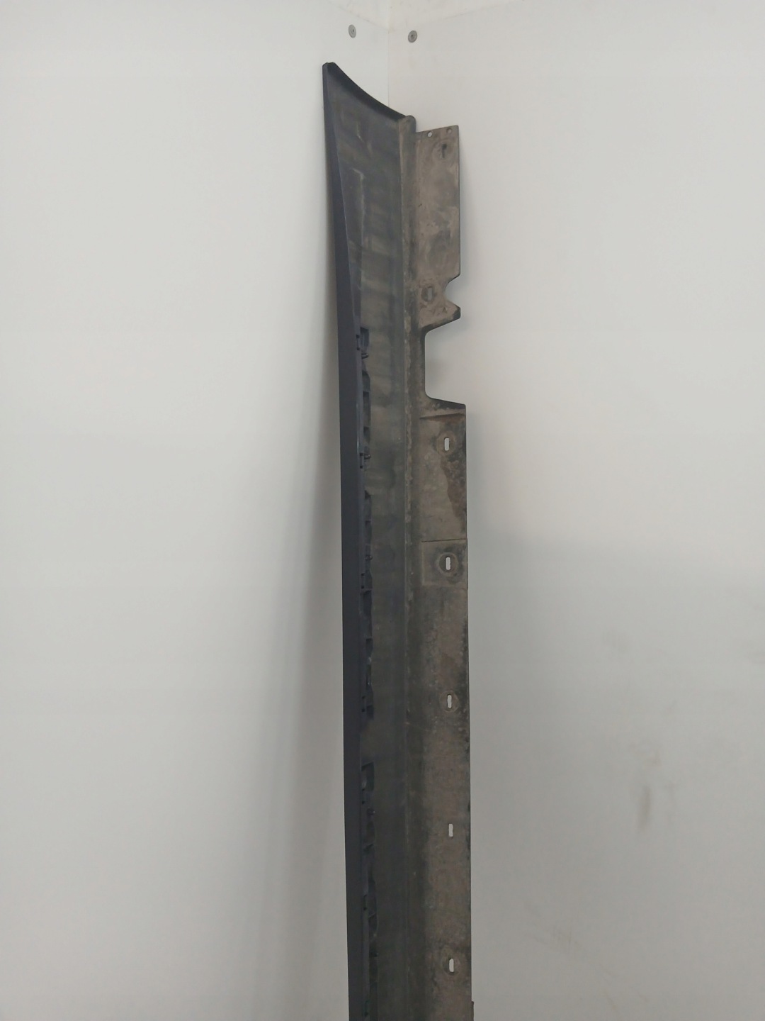 moulding threshold right BMW E90 E91 LIFT 668/9
