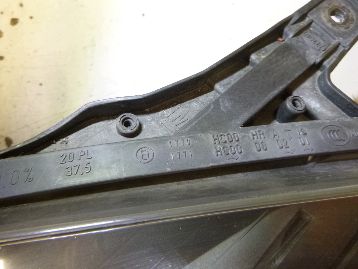 light front left Opel Astra H Lift GTC 2010r. black HELLA GM