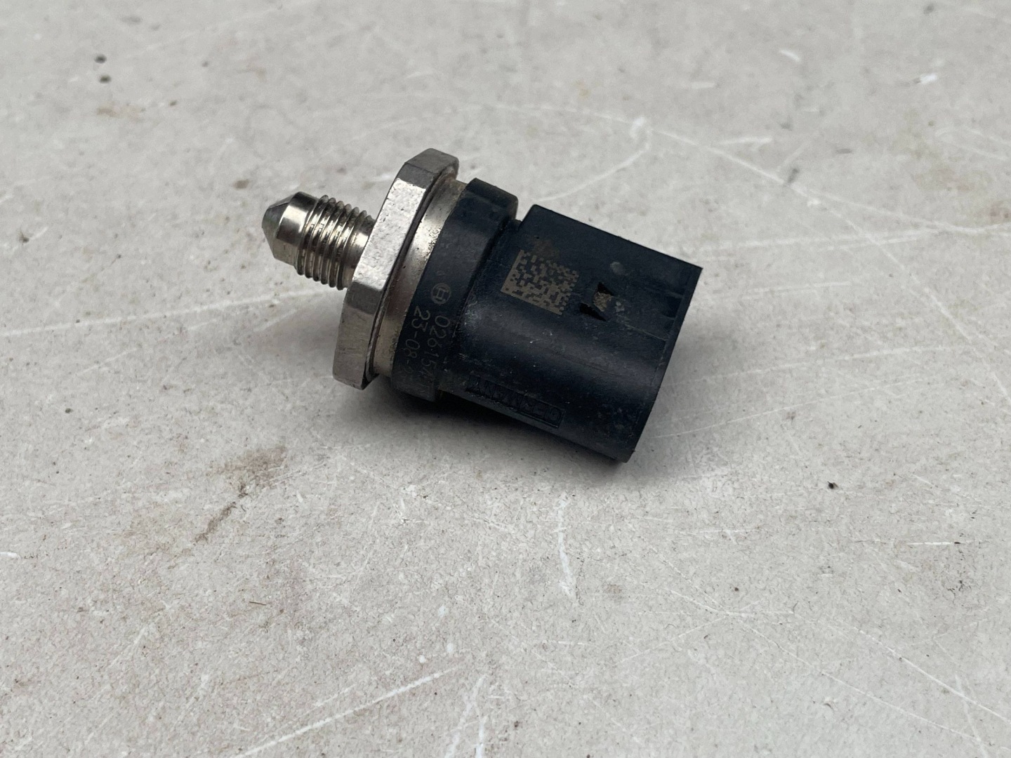 sensor druck des kraftstoffsbehälters SKODA KAMIQ 05E906054A @M