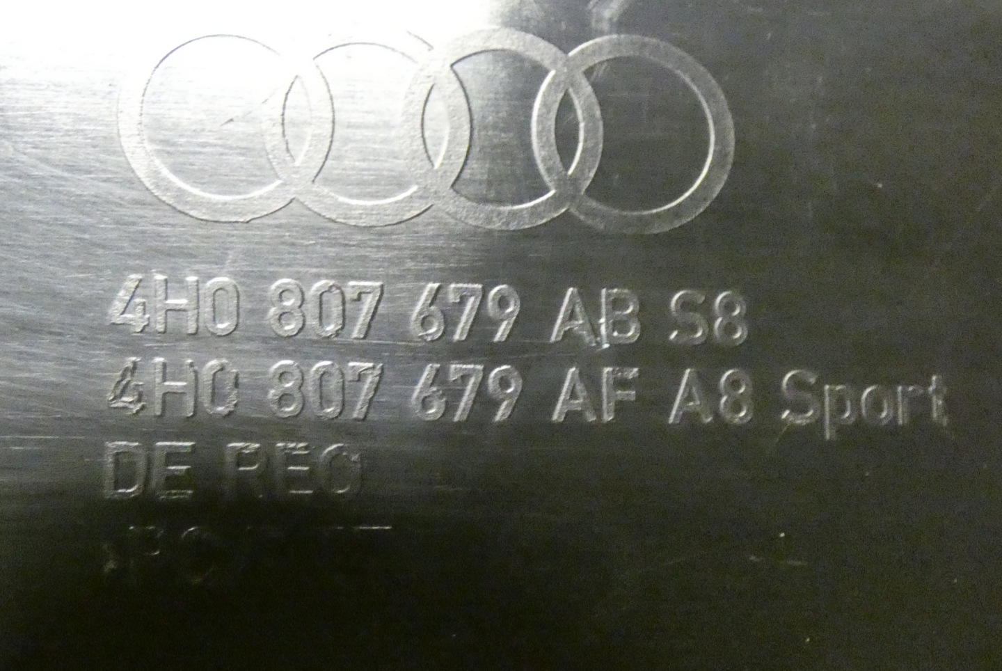 AUDI A8 S8 D4 2013-2018 4H0807680 4H0807679 KRATKI LÜFTUNGSGITTER DER STOSSSTANGE