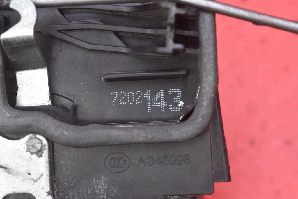 lock door left front front EU 7202143 BMW E60 E61 07-10