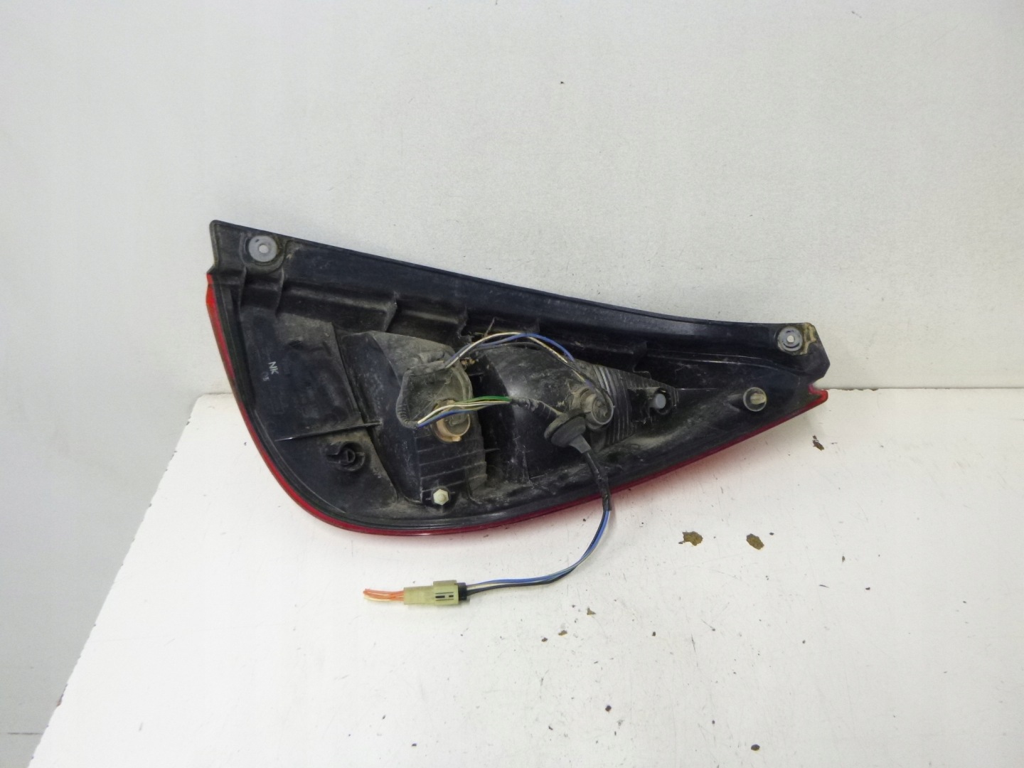 light rear left Suzuki Liana 01r.