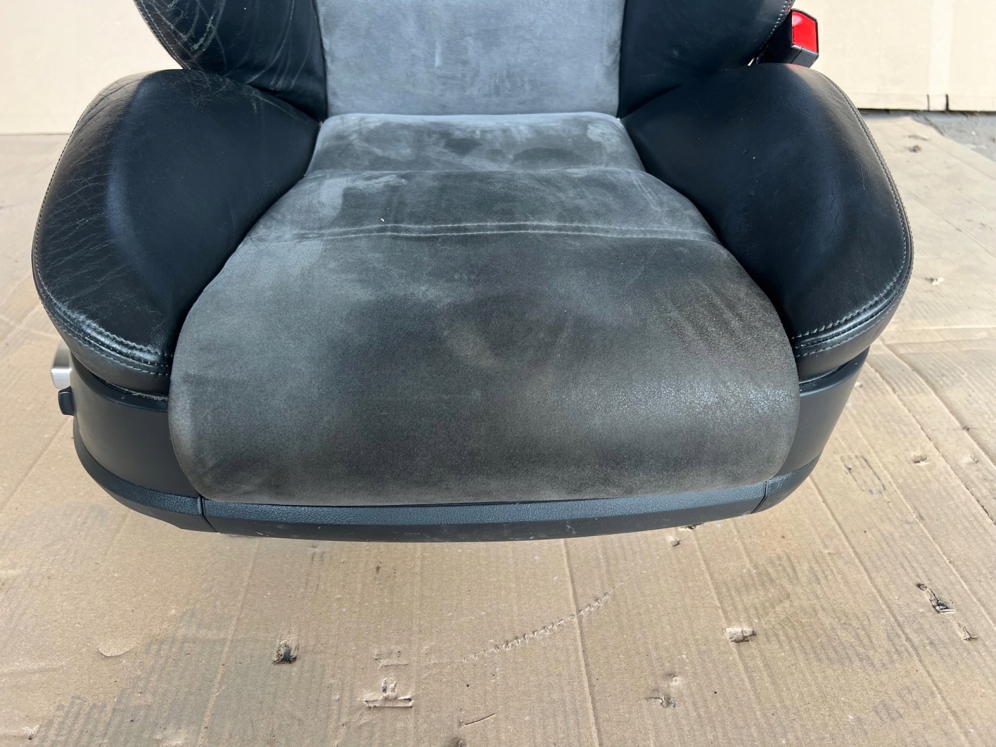 AUDI A8 D3 seat of the passenger right front semi leather ALCANTARA electrics