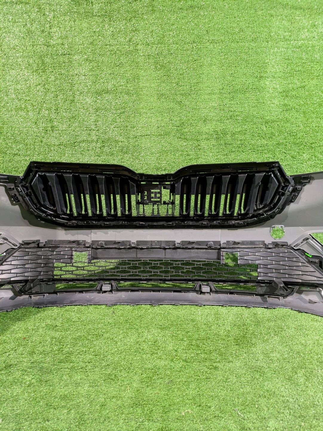 front bumper front SKODA KAMIQ LIFT 23- without PDC NR.Z14