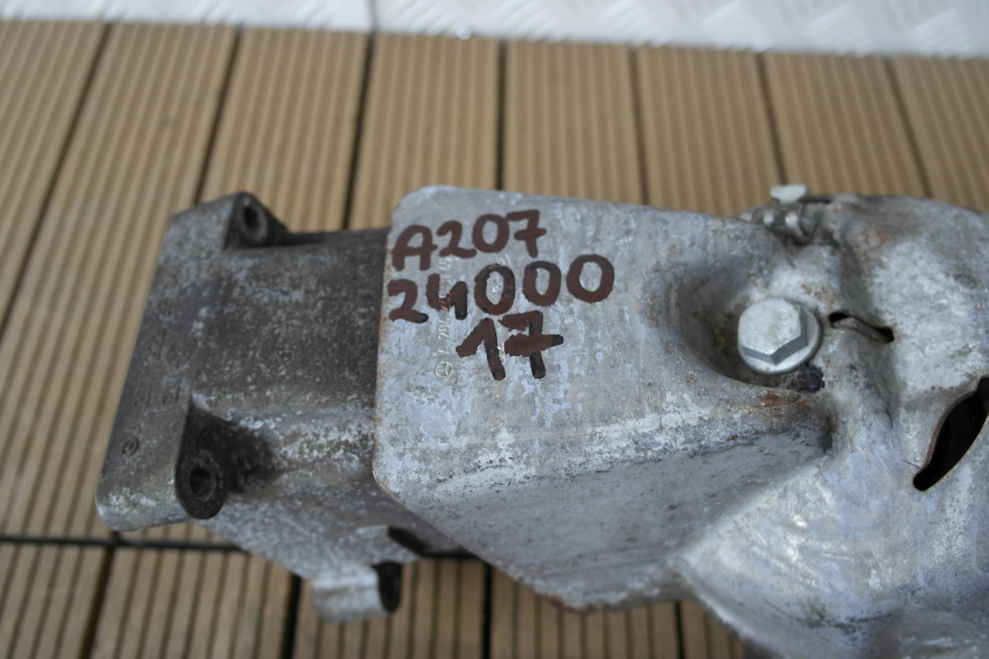 MERCEDES E-KLASA W207 1.8 CGI holder engine mount A2072400017 OE