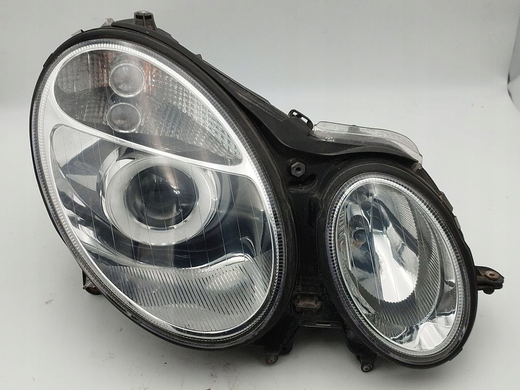 Mercedes E klasa W211 light right front front