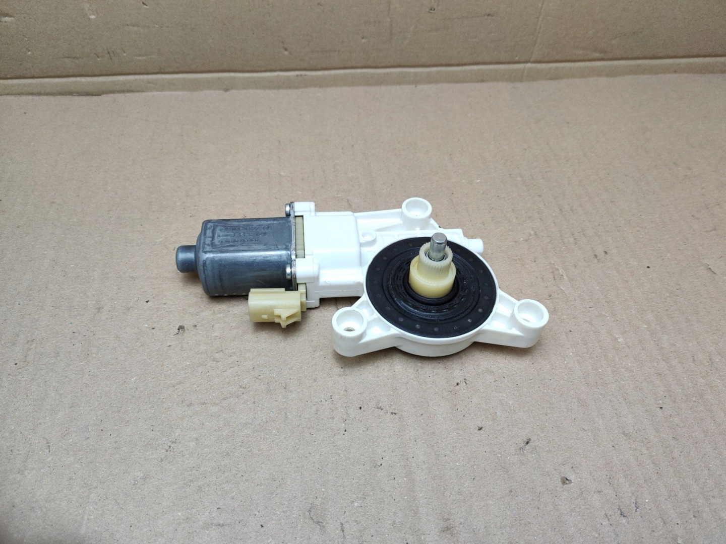mini motor windows rear part right side Dodge Grand Caravan 5 facelift 2015