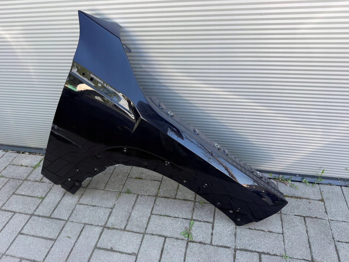Bmw XM G09 fender right front front