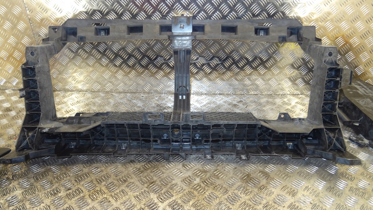 Renault OE 625001299R front side NR M998