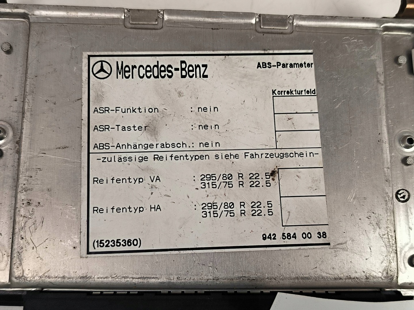 Computer DES MOTORS ECU 9425840038 MERCEDES ATEGO