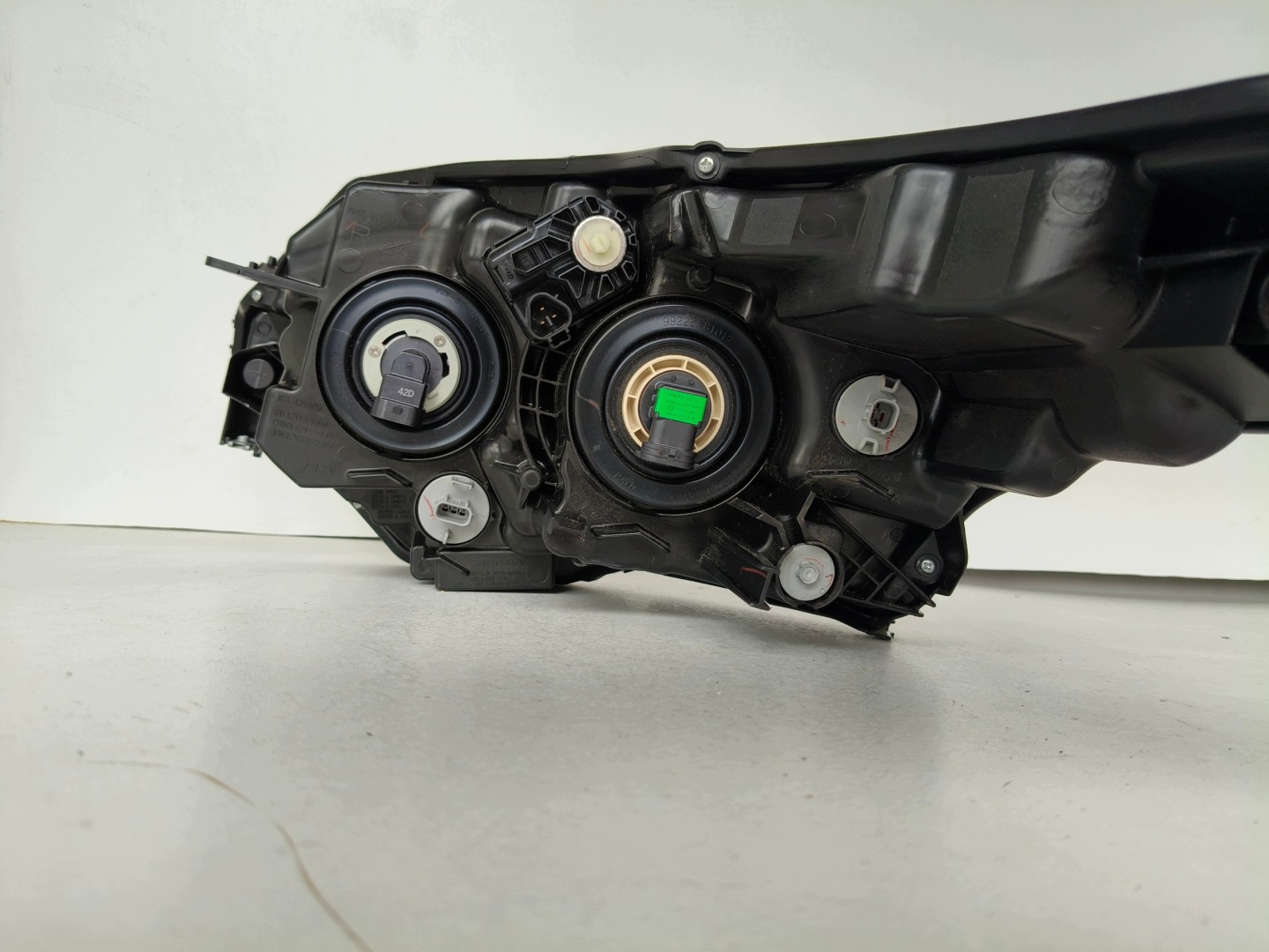 light right REFLEKTOR HONDA HRV II 18- LIFT